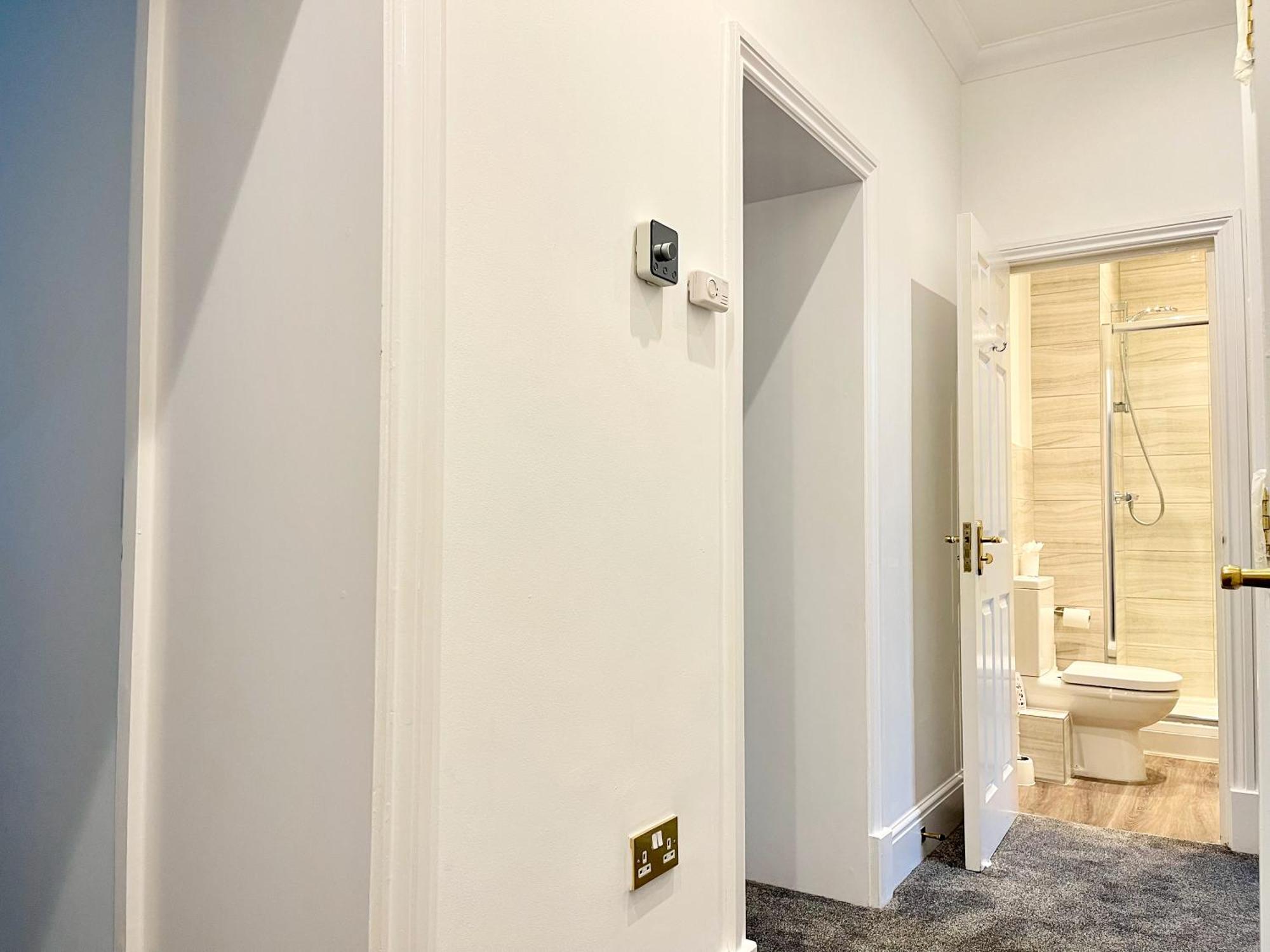 St Andrews Apartments Maidstone Exterior photo